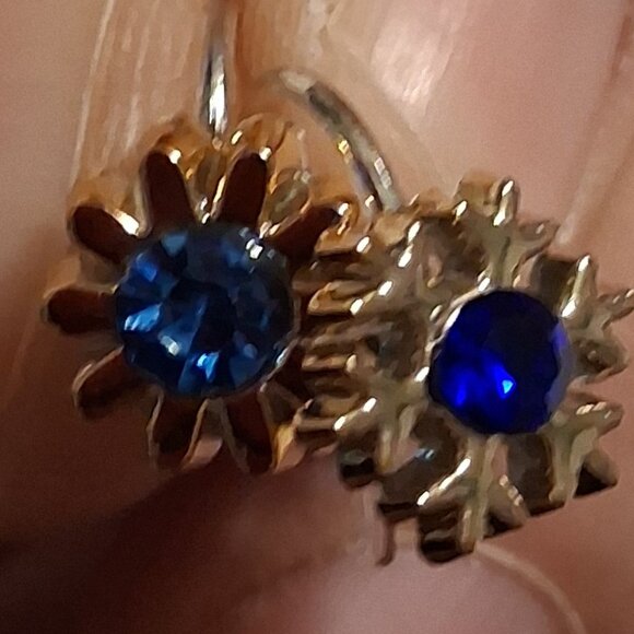 AVON Jewelry - SMALL BLUE EARRINGS